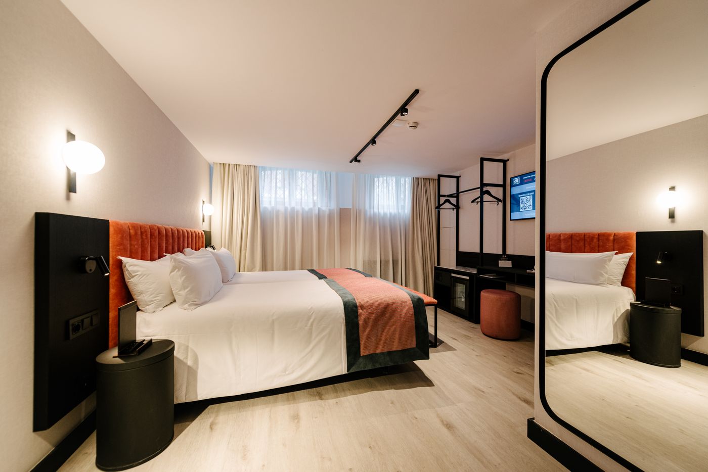 Catalonia-Vondel-Amsterdam-Room-43