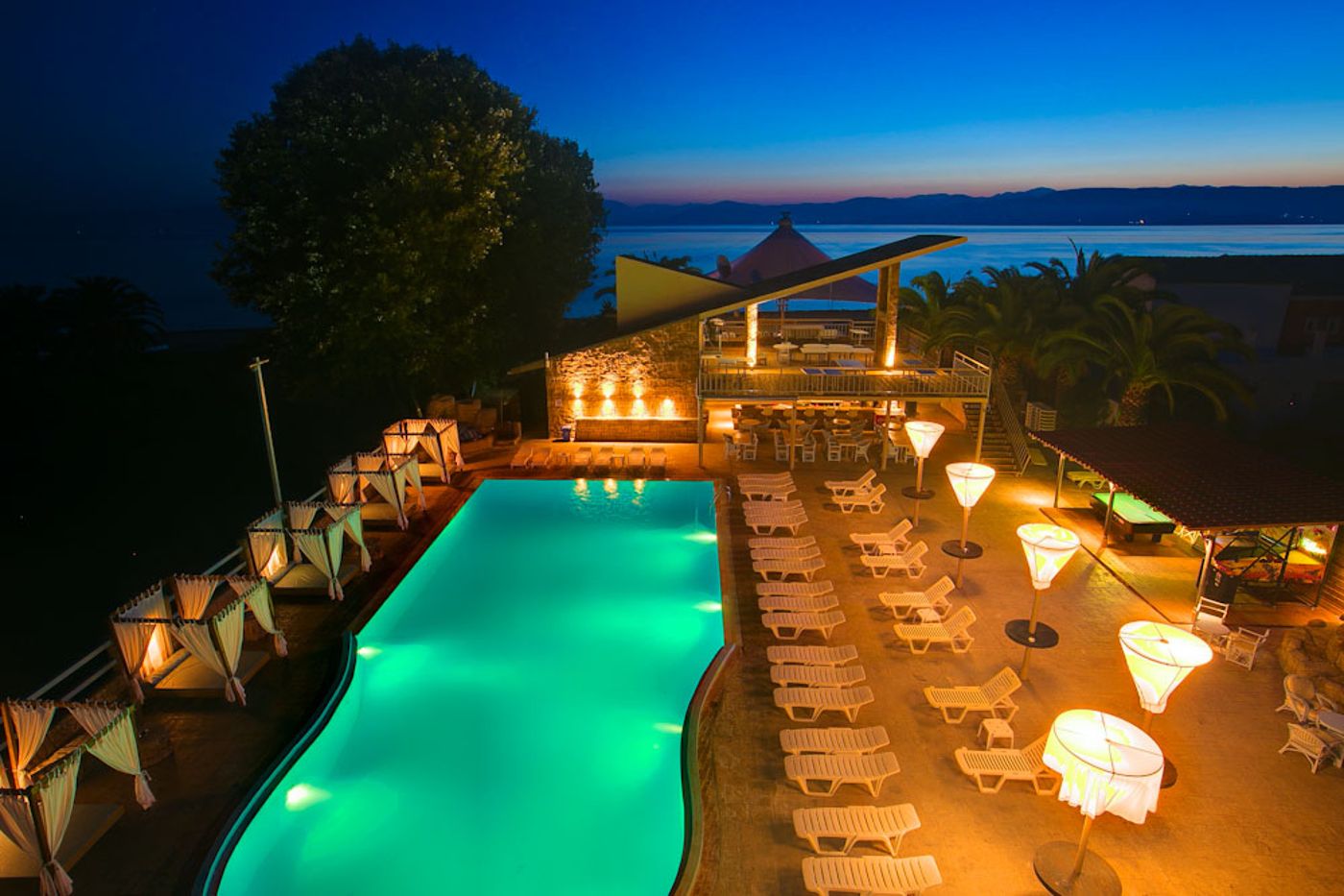 Island-Beach-Resort-Pool-3