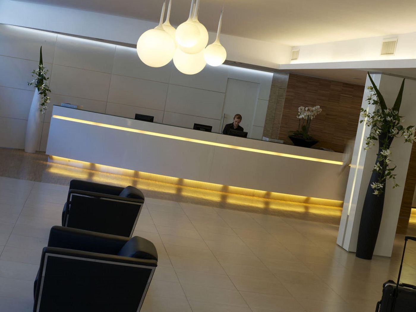 iH-Hotels-Milano-Watt-13-Lobby-12