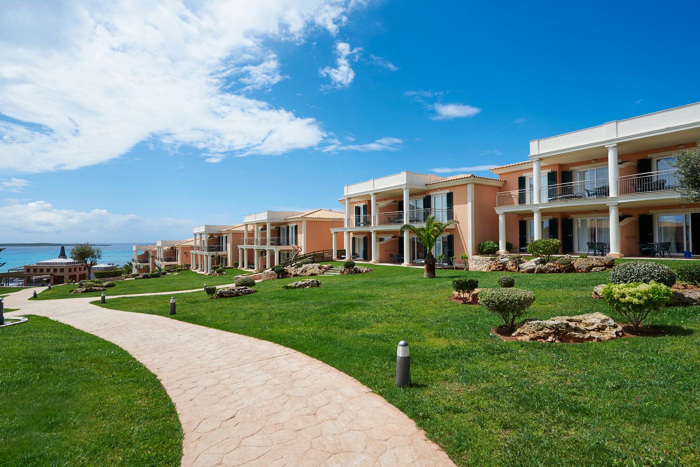 Insotel-Punta-Prima-Prestige-Suites---Spa-General-view-14