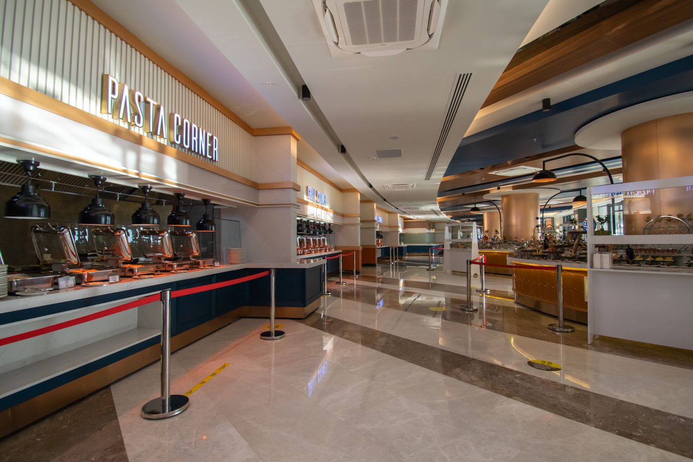 Armas-Bella-Luna-Restaurant-41