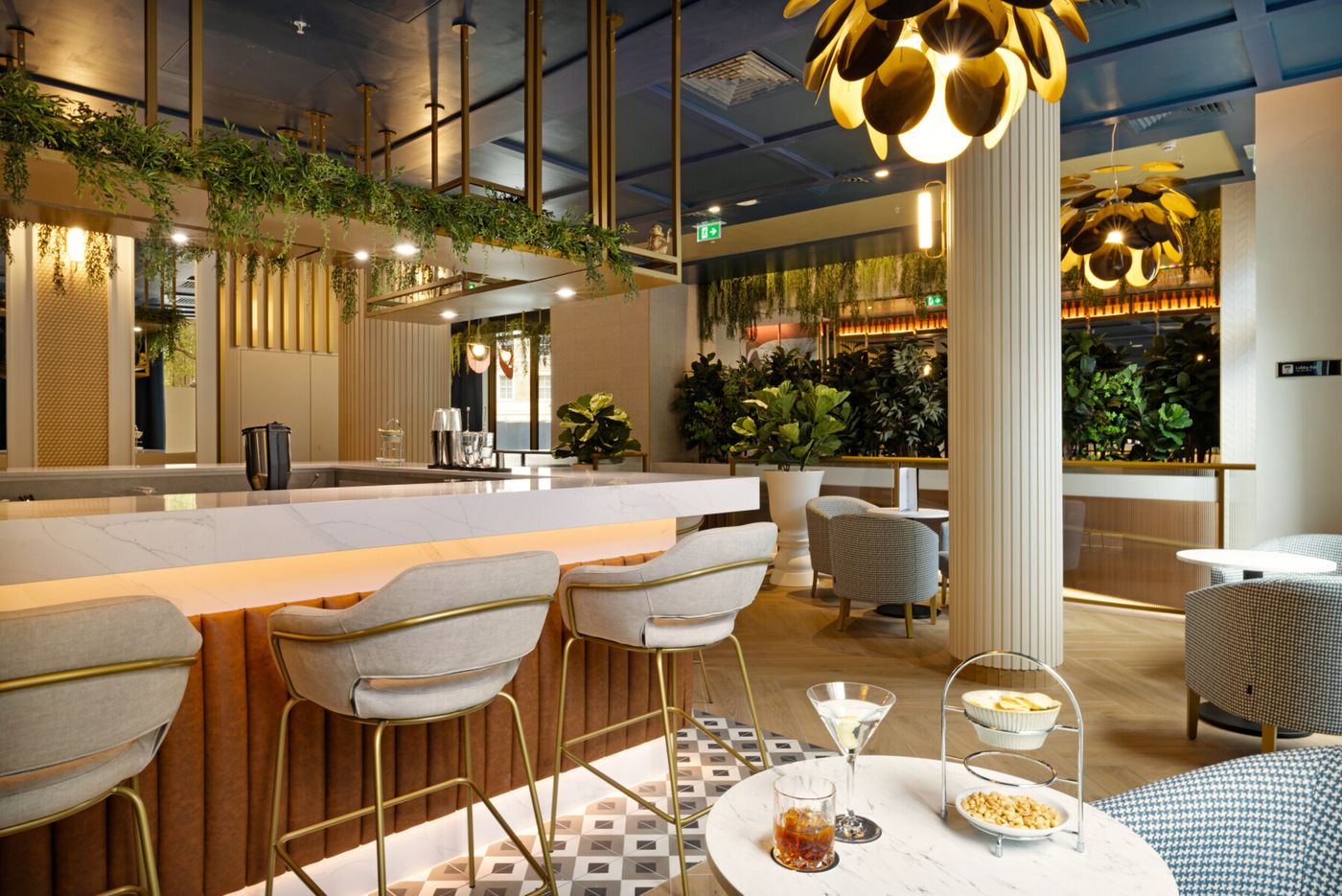 Riu Plaza London Victoria - United Kingdom - London - Bar - 1