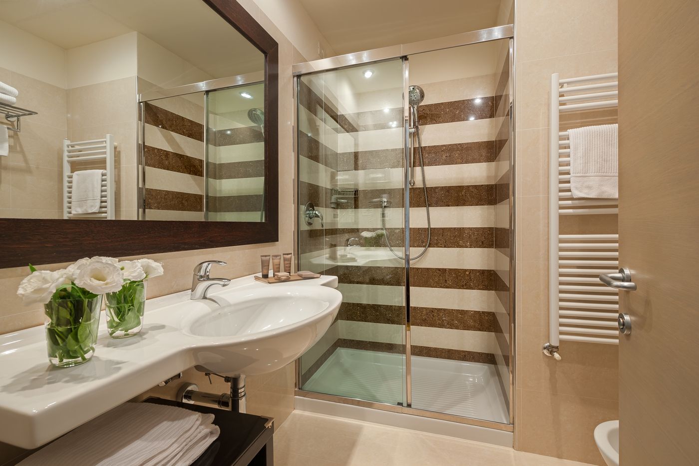 Hotel Nazionale-Italy-Desenzano del Garda BS-Room-10