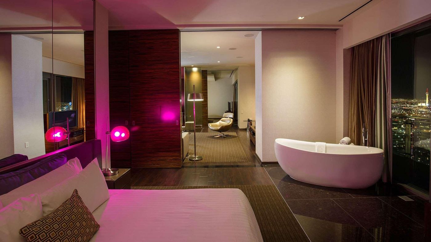 Palms-Place-Hotel-and-Spa-Room-20