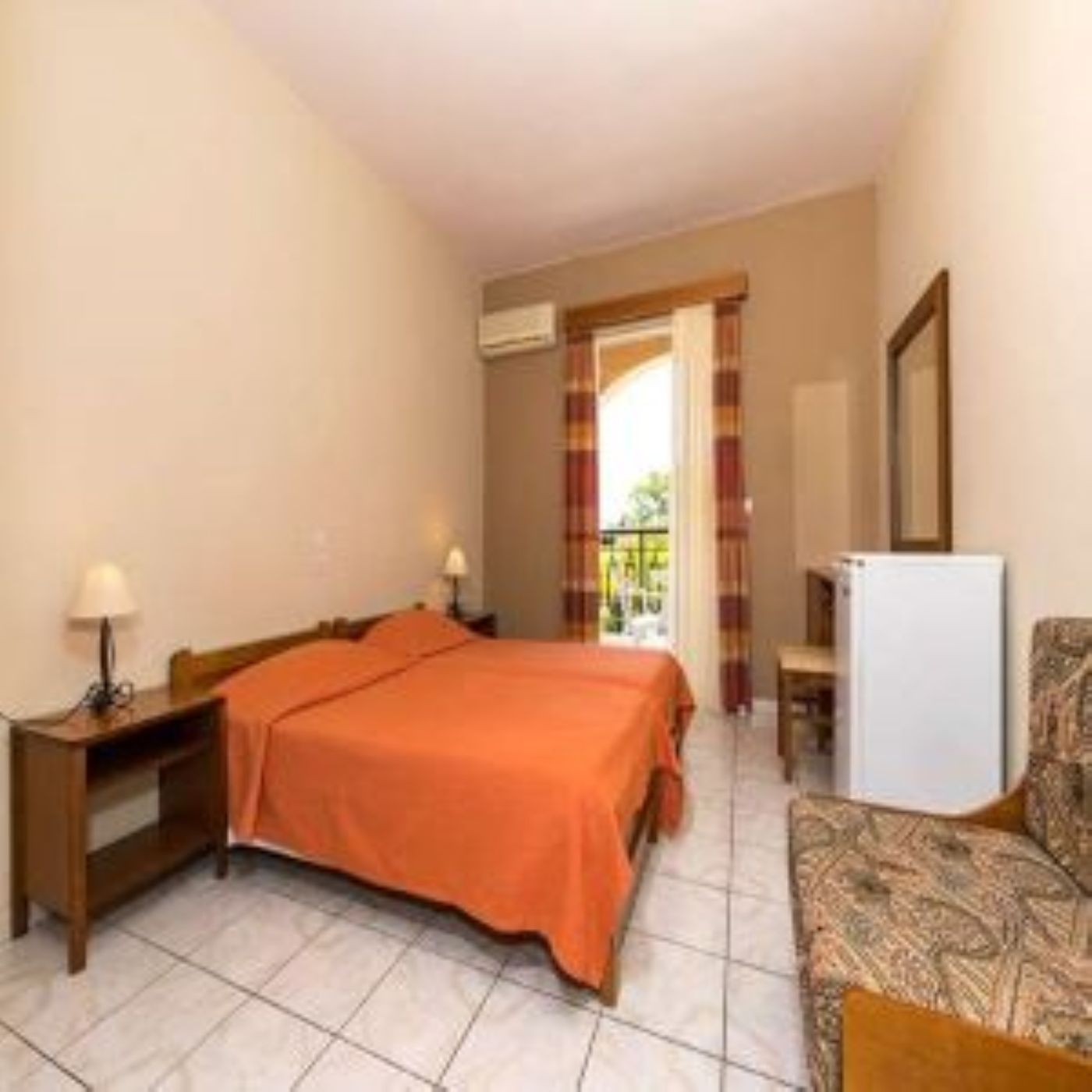 Daniel-Hotel-Room-12