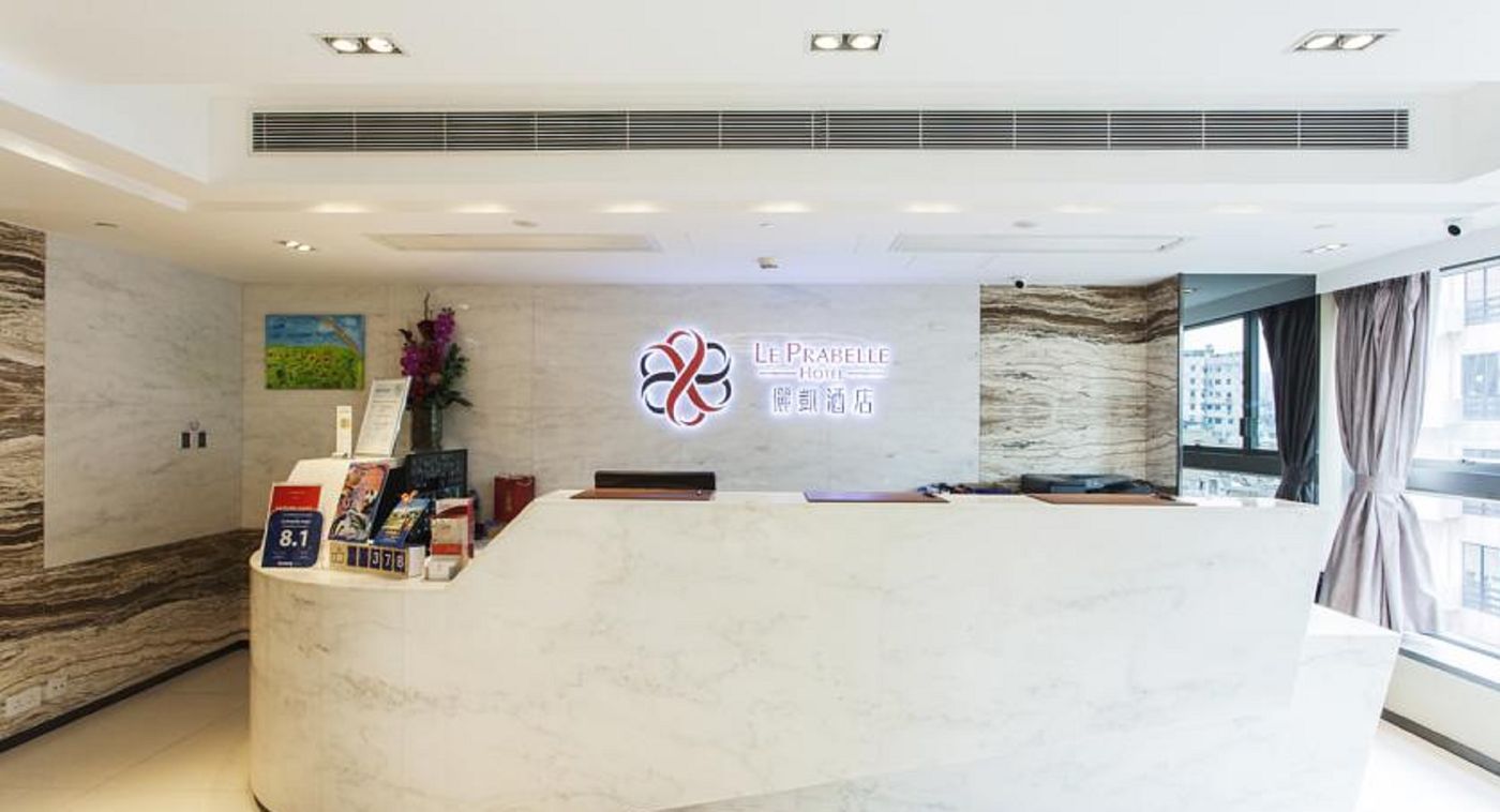 Le-Prabelle-Hotel-Lobby-6
