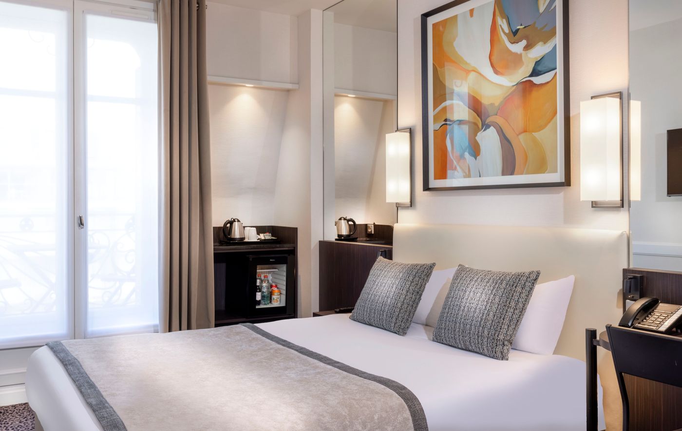 Elysees-Ceramic-Room-5