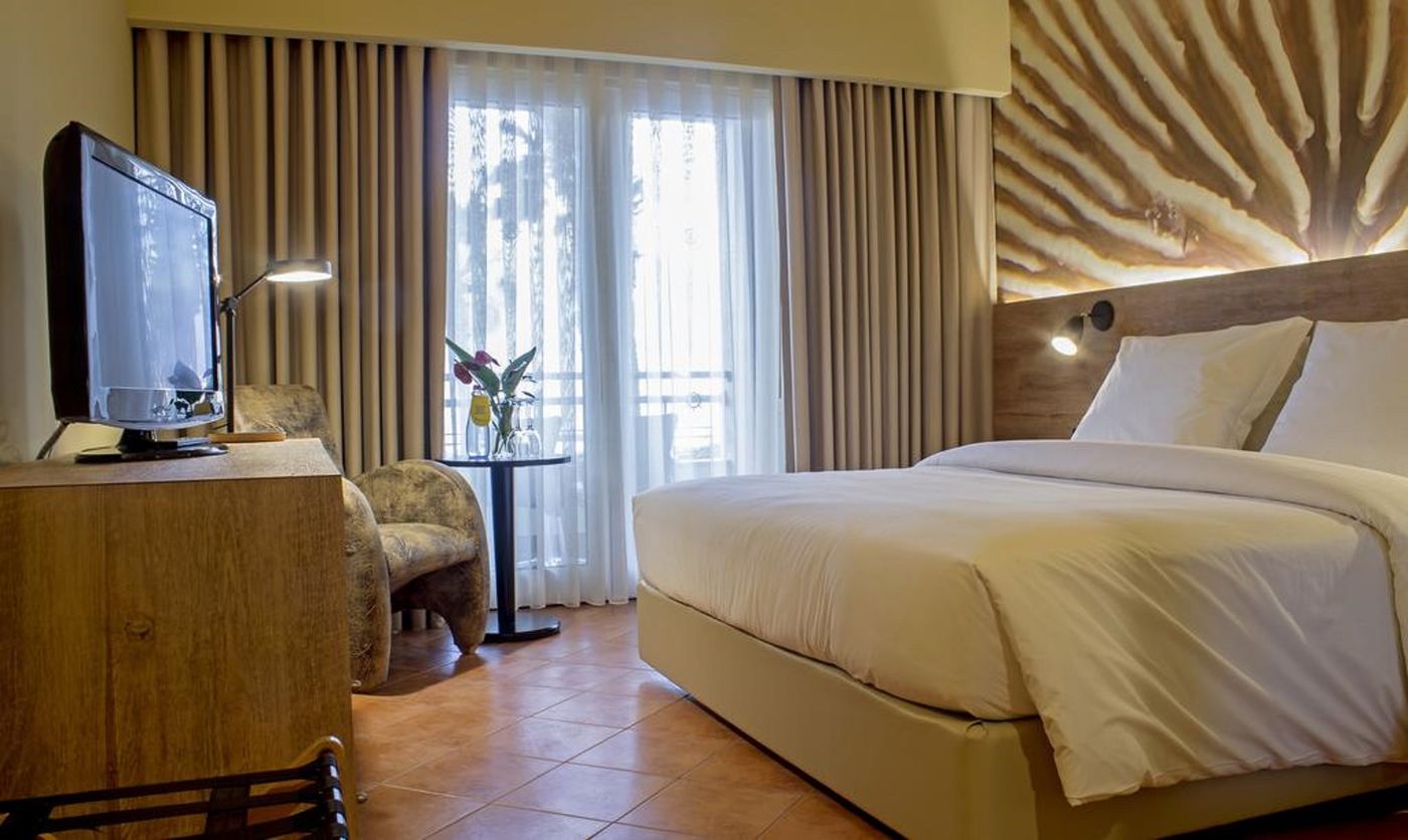 Calheta-Beach-Hotel-Room-14