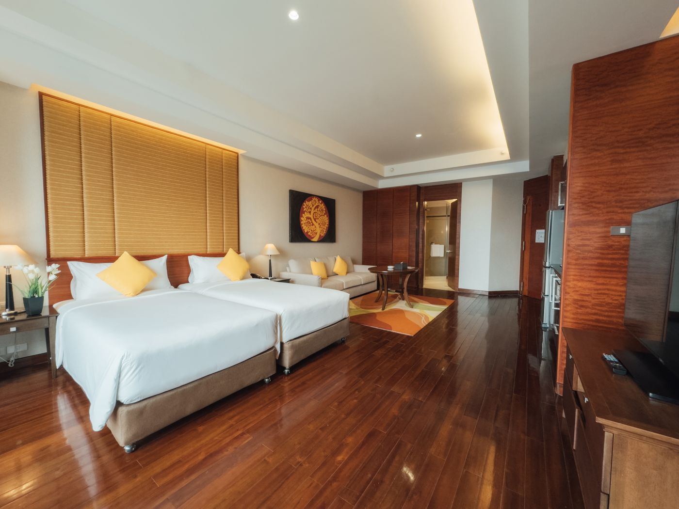 Column-Bangkok-Room-27