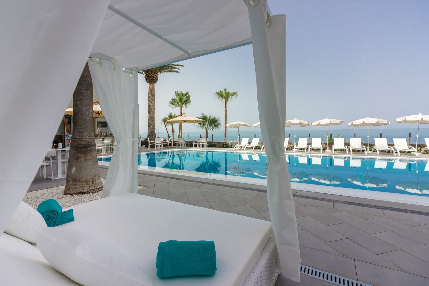 Diamond-Apartments-Pool-6