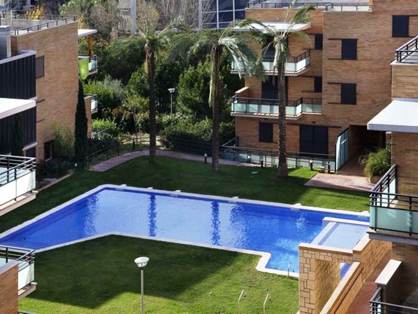 Pierre---Vacances-Salou-Pool-6