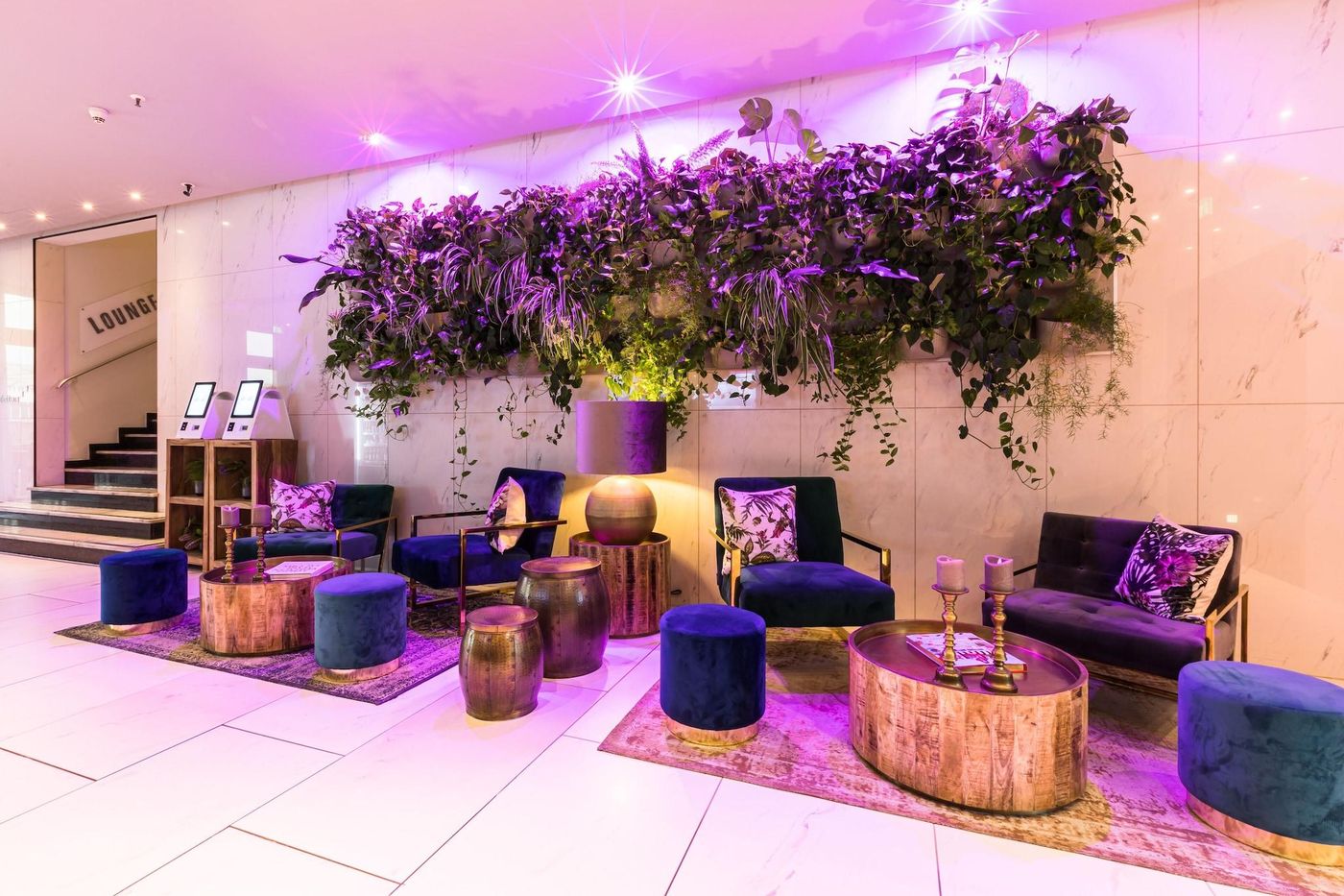 Lindner-Hotel-Berlin-Ku-damm--part-of-JdV-by-Hyatt-Lobby-14