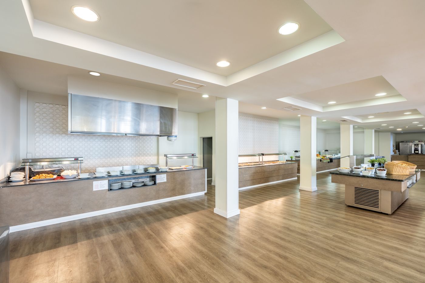 Apartamentos-LIVVO-Morromar-Restaurant-37