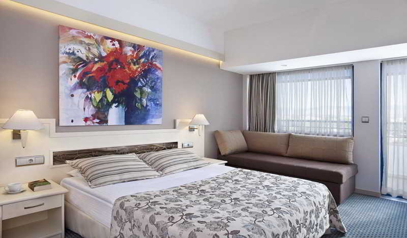 Sunrise-Resort-Hotel-Room-38