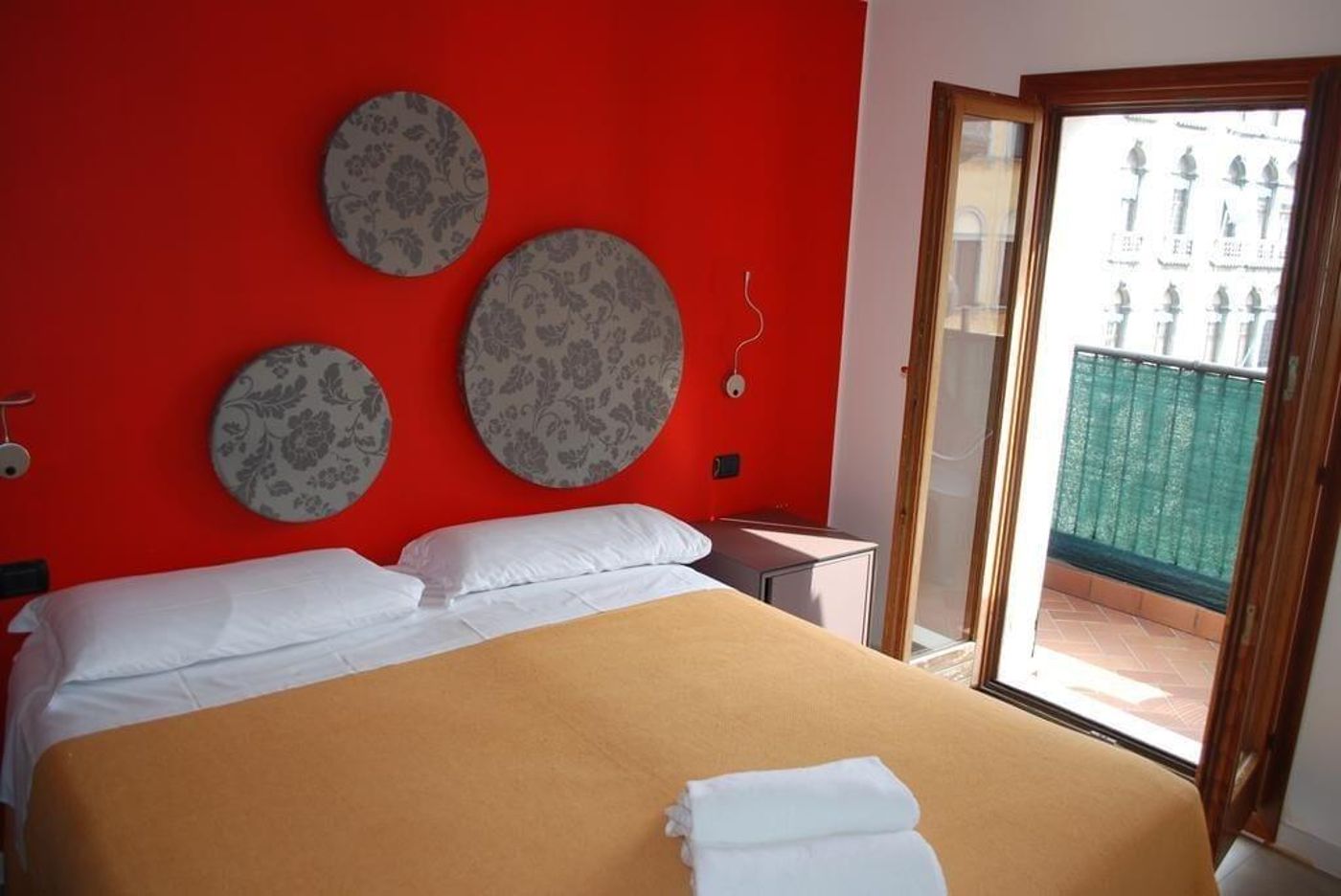 San Geremia-Italy-Venezia-Room-3