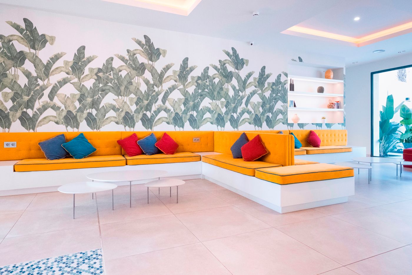 Cye-Salou-Apartments-Lobby-20