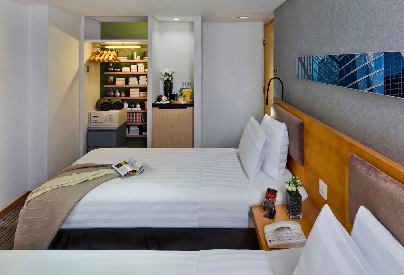 Kew-Green-Hotel-Wanchai-Hong-Kong-Room-12