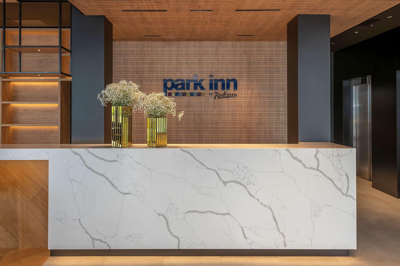 Park Inn by Radisson Vilnius Airport Hotel-Lithuania-VILNIUS-Lobby-9