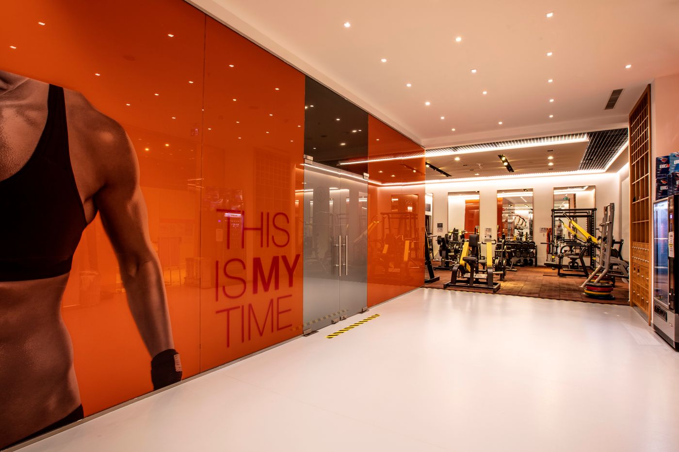 Charisma-De-luxe-Sports-and-Entertainment-42