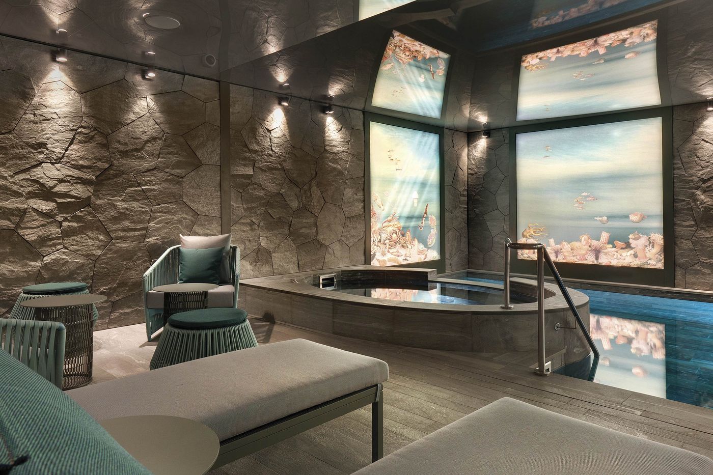 La-Demeure-Montaigne-Pool-82