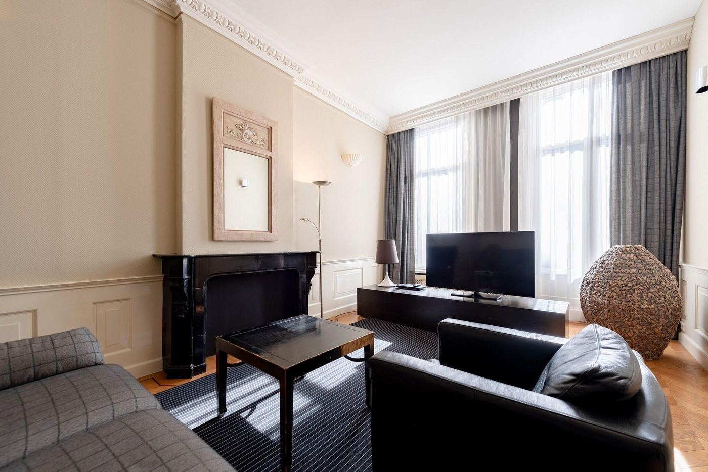 Catalonia-Vondel-Amsterdam-Room-58