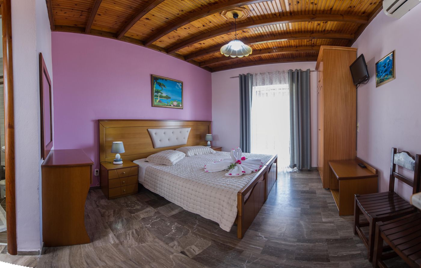 Makis-Studios---Apartments-Room-19