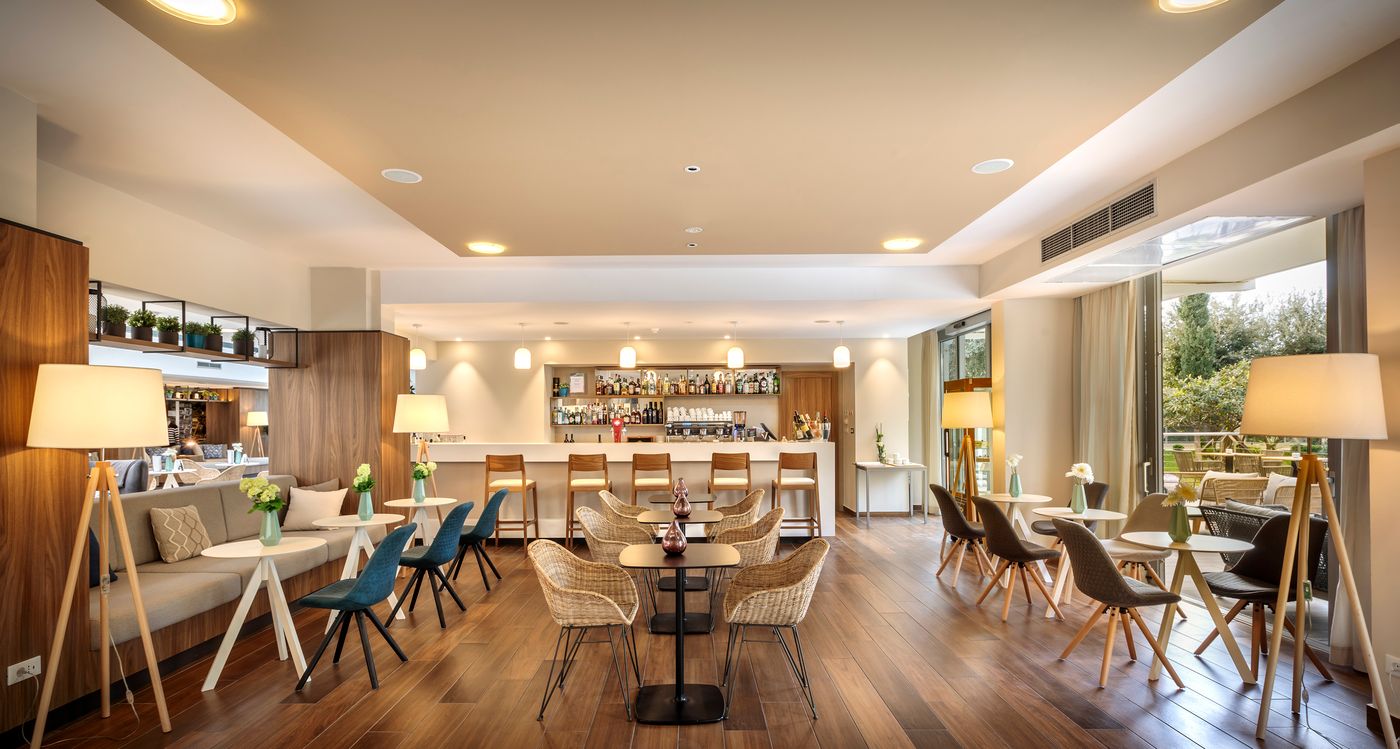 Valamar-Argosy-Hotel-Dubrovnik-Lobby-25