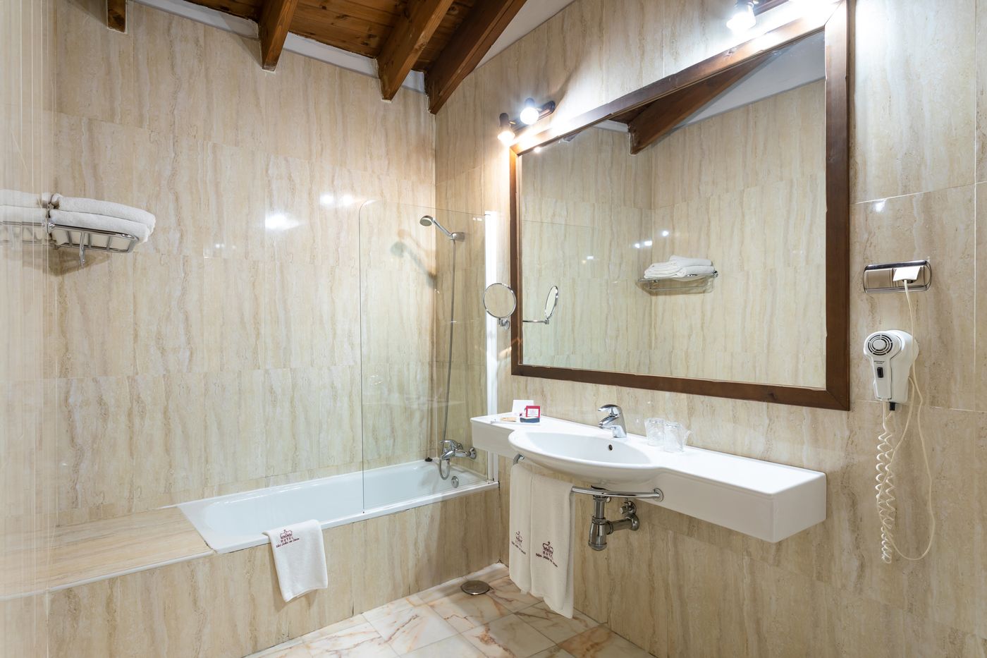 Sao-Joao-de-Deus-by-RIDAN-Hotels-Room-44