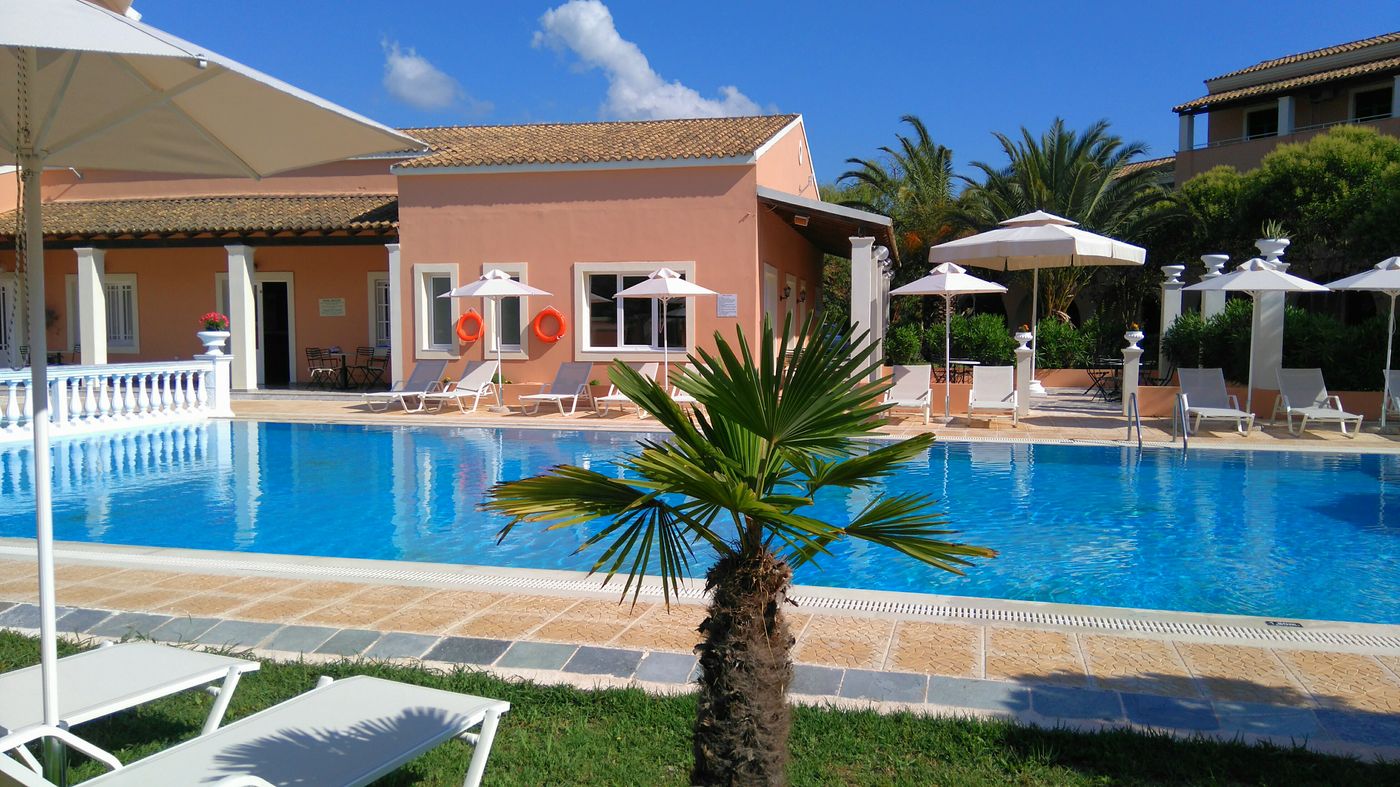 Domenico-Hotel-Pool-5