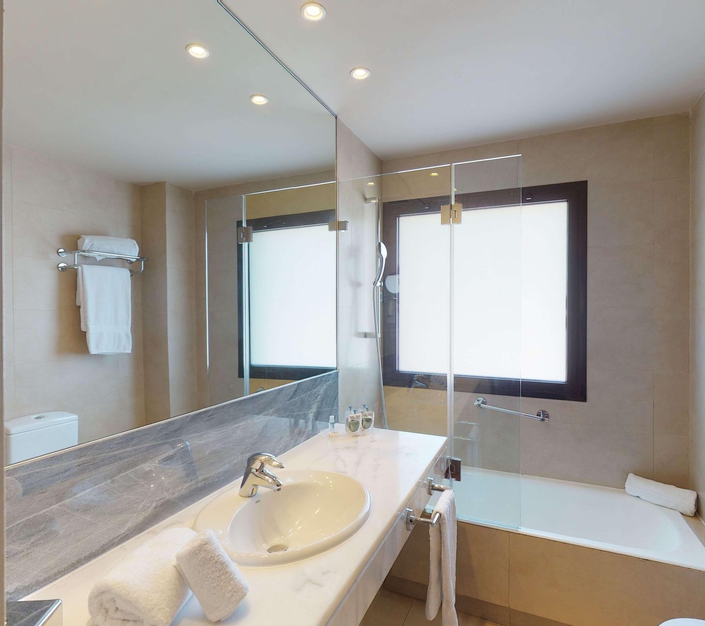 Paseo-del-Arte-Room-46