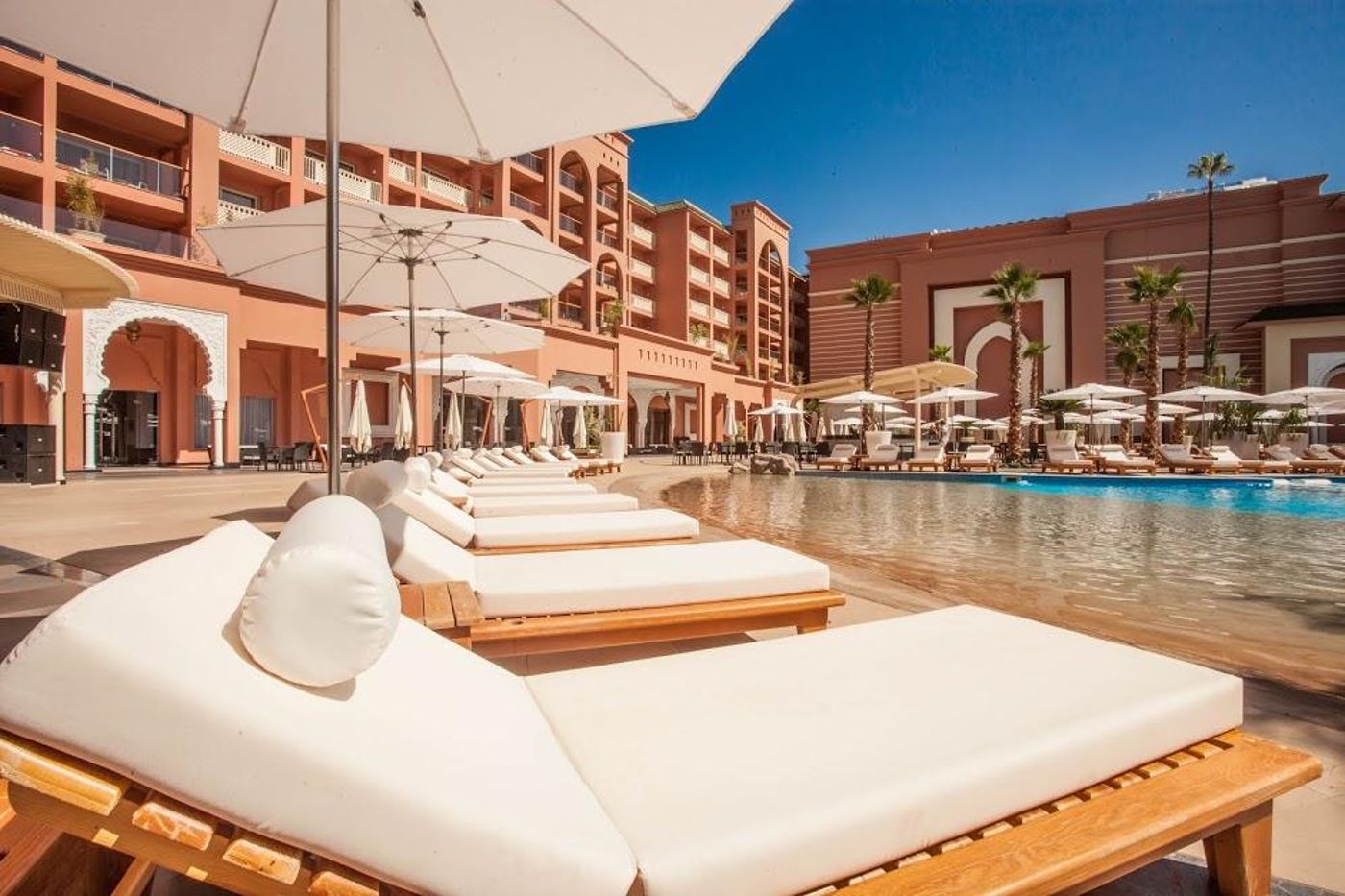 Savoy-Le-Grand-Hotel-Pool-2