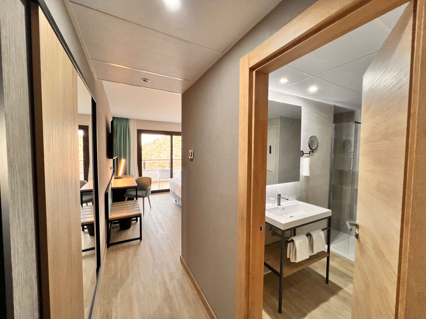 Maya-Alicante-Room-37