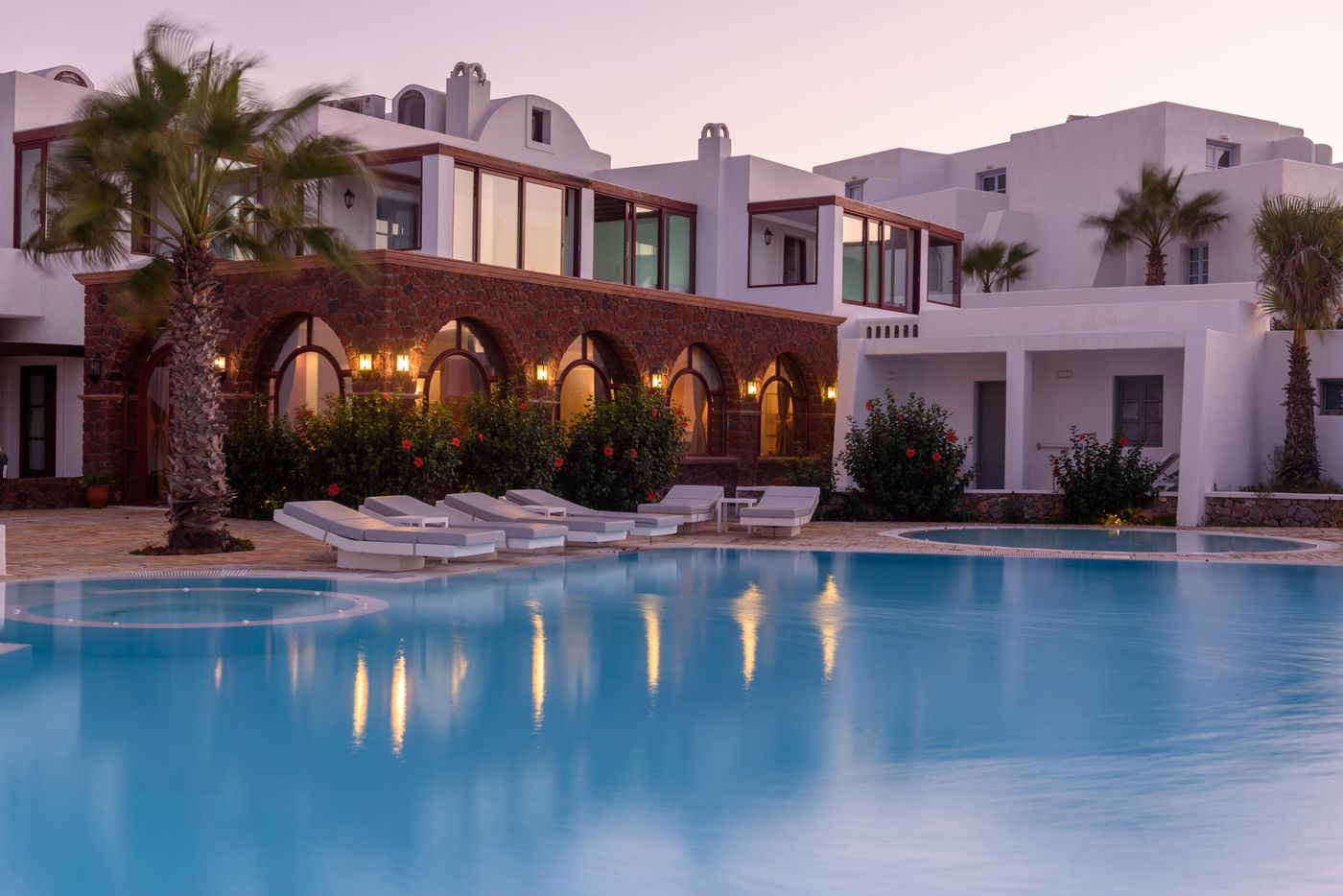 Maison-de-Lys-Pool-1