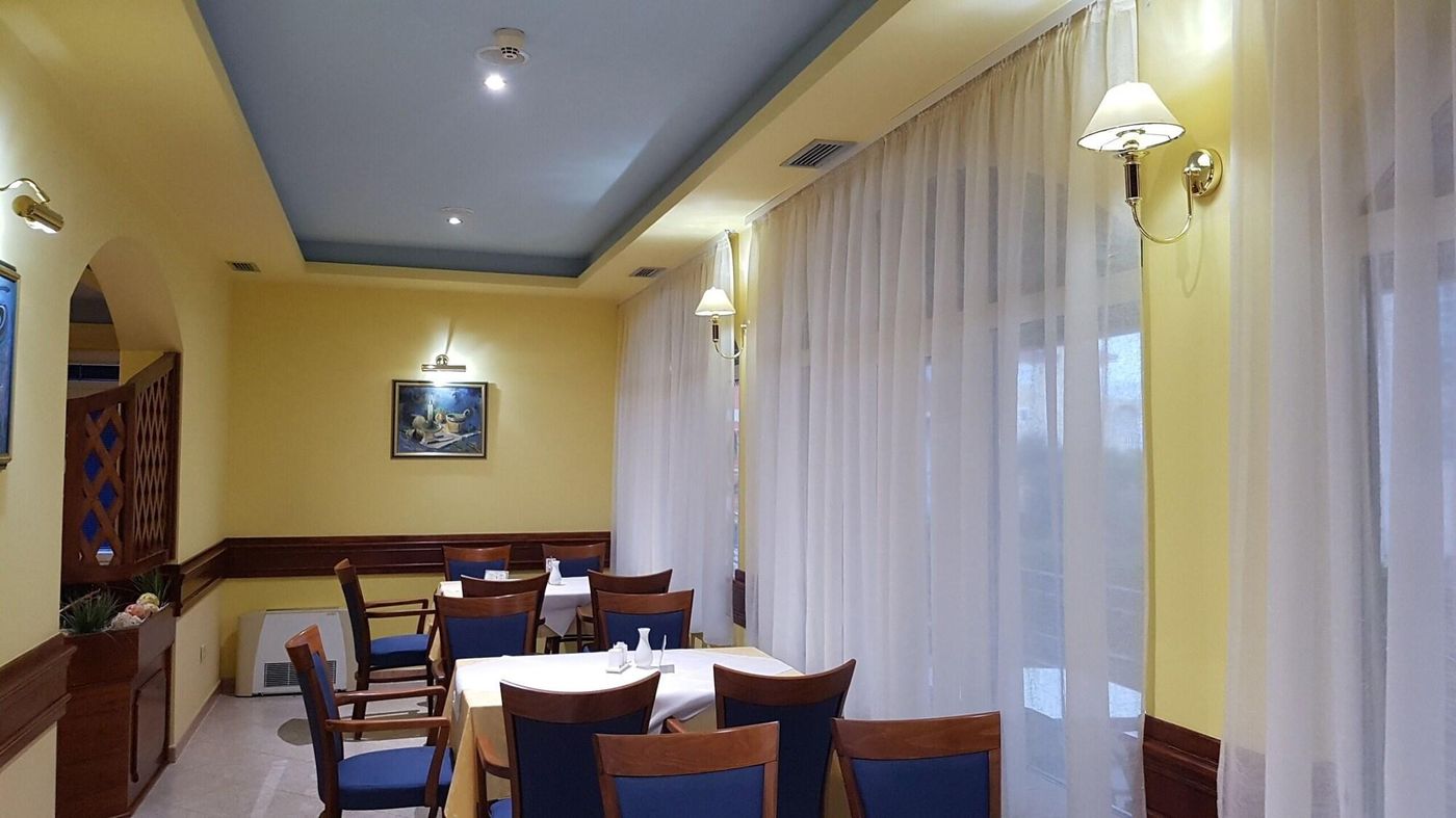 Adria-Restaurant-28