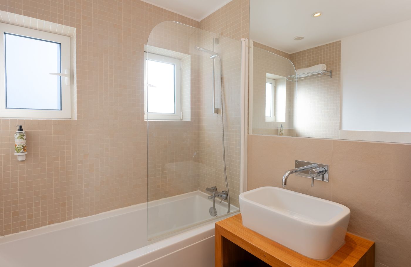 Eden-Villas-and-Apartments-Room-90