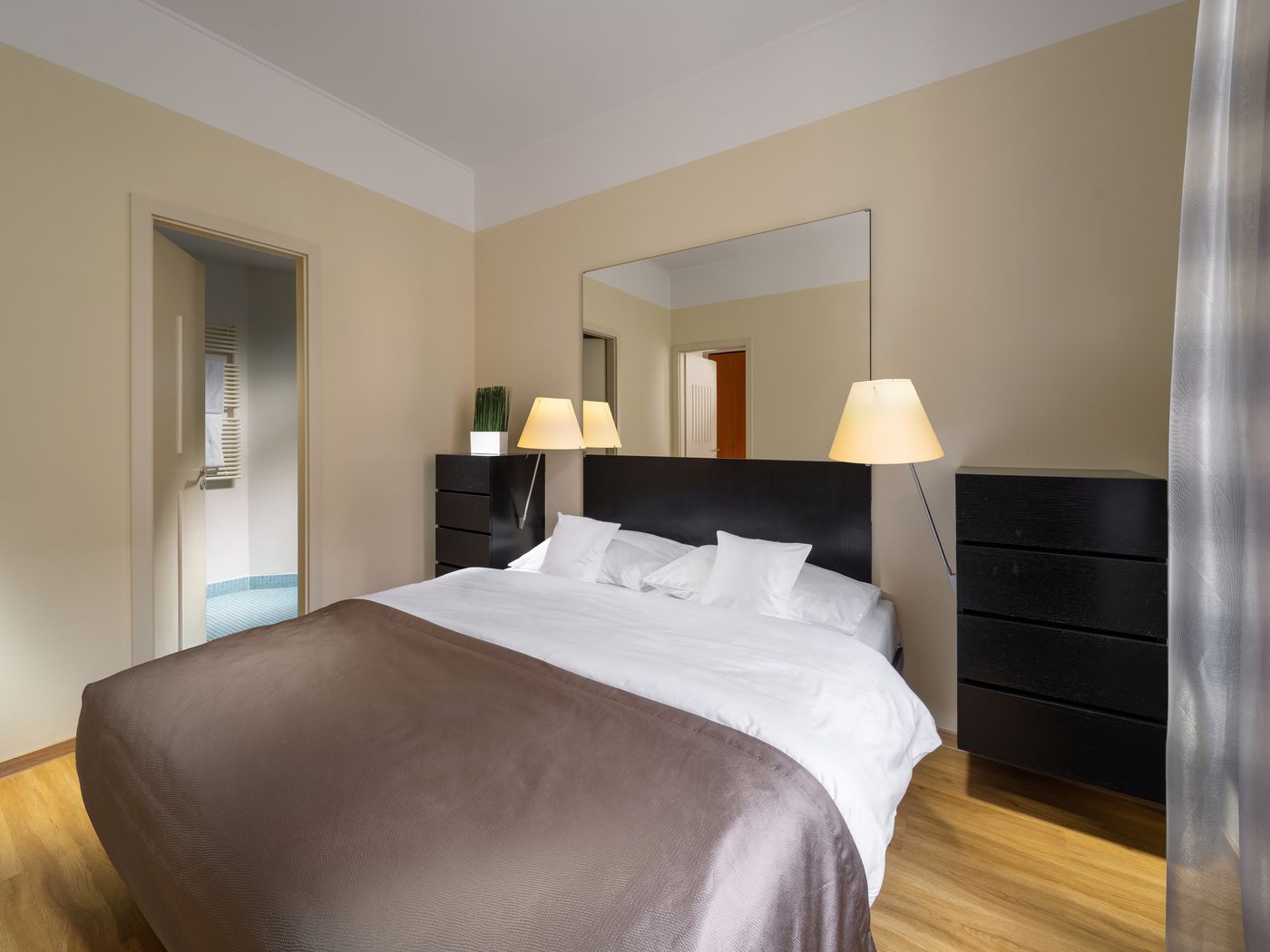 Mamaison-Residence-Belgicka-Prague-Room-18