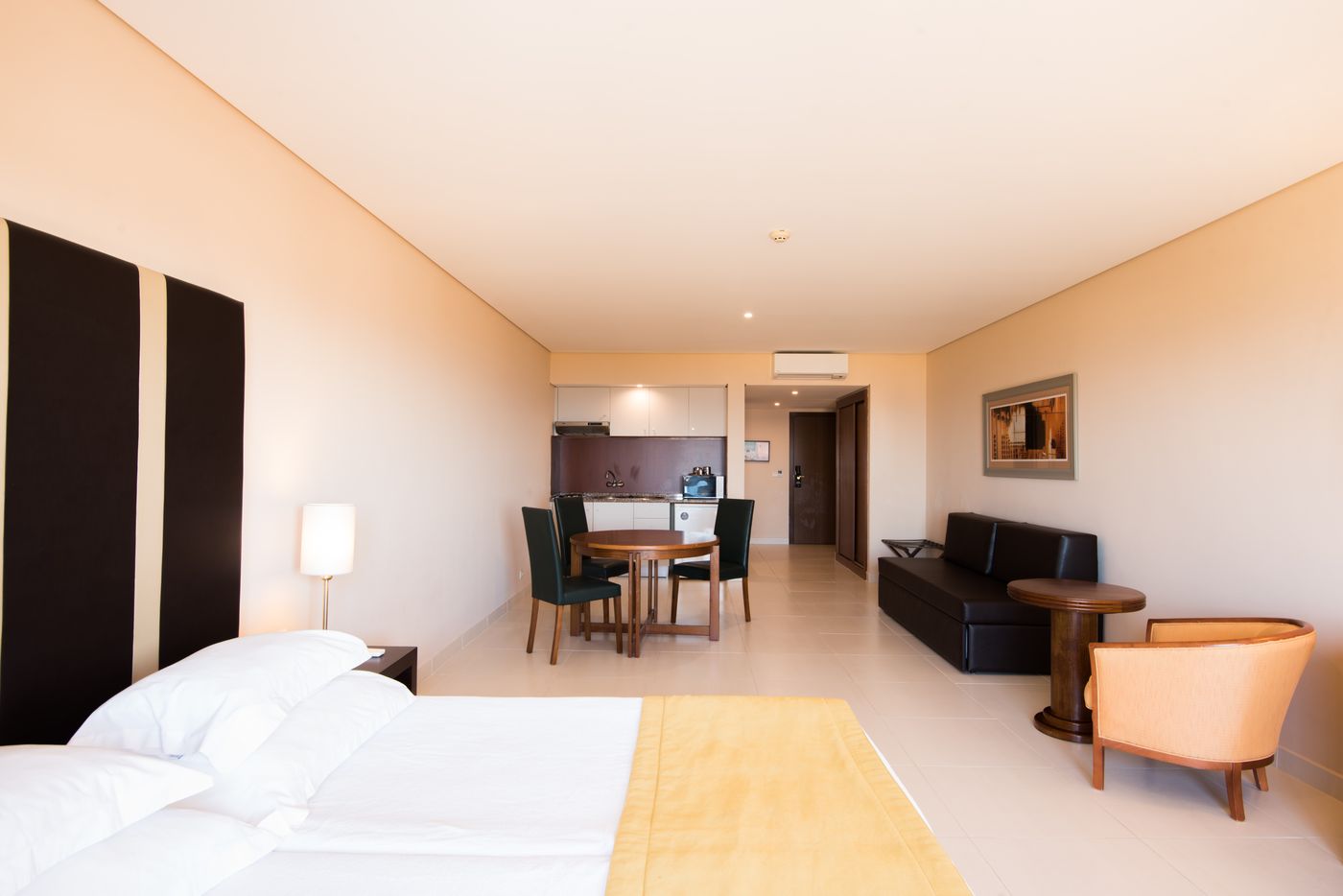 Vila-Gale-Atlantico-Room-24