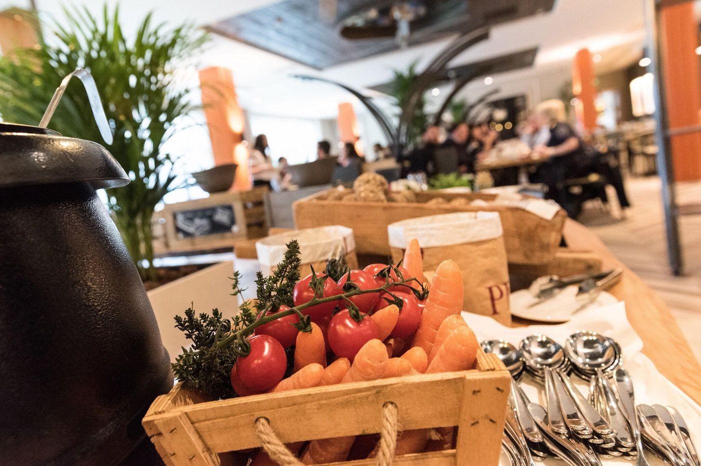 Radisson-Blu-Dublin-Airport-Restaurant-57