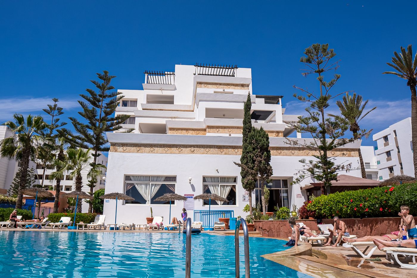 Residence-Intouriste-Pool-3