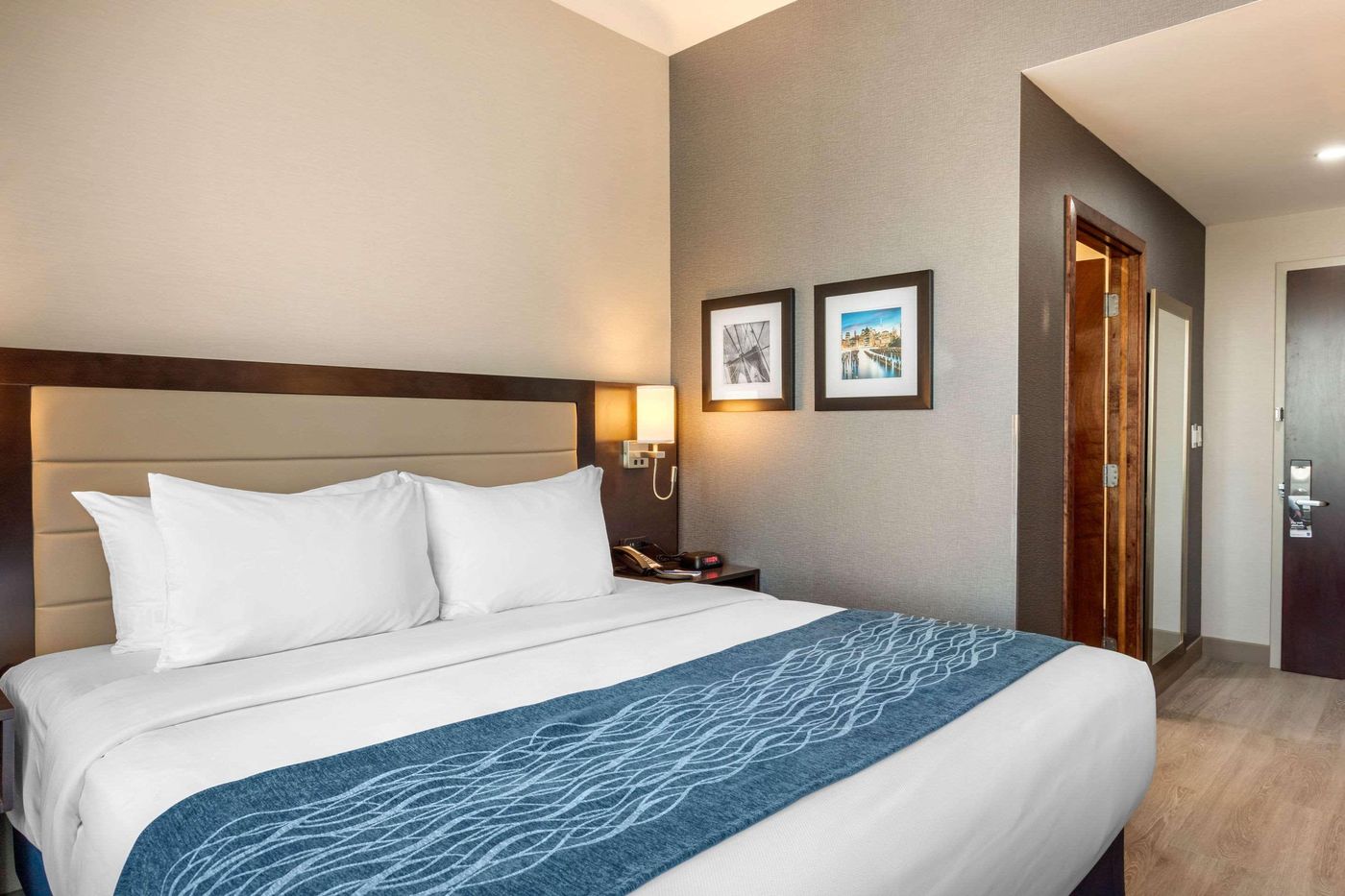 Comfort-Inn-Prospect-Park-Brooklyn-Room-8