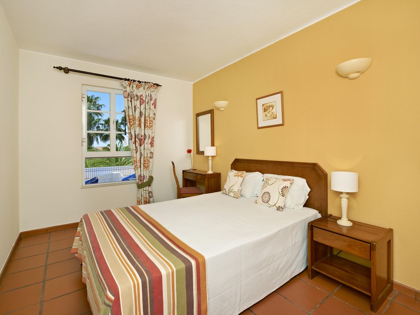 Cheerfulway-Vila-Alba-Apartamentos-Room-14