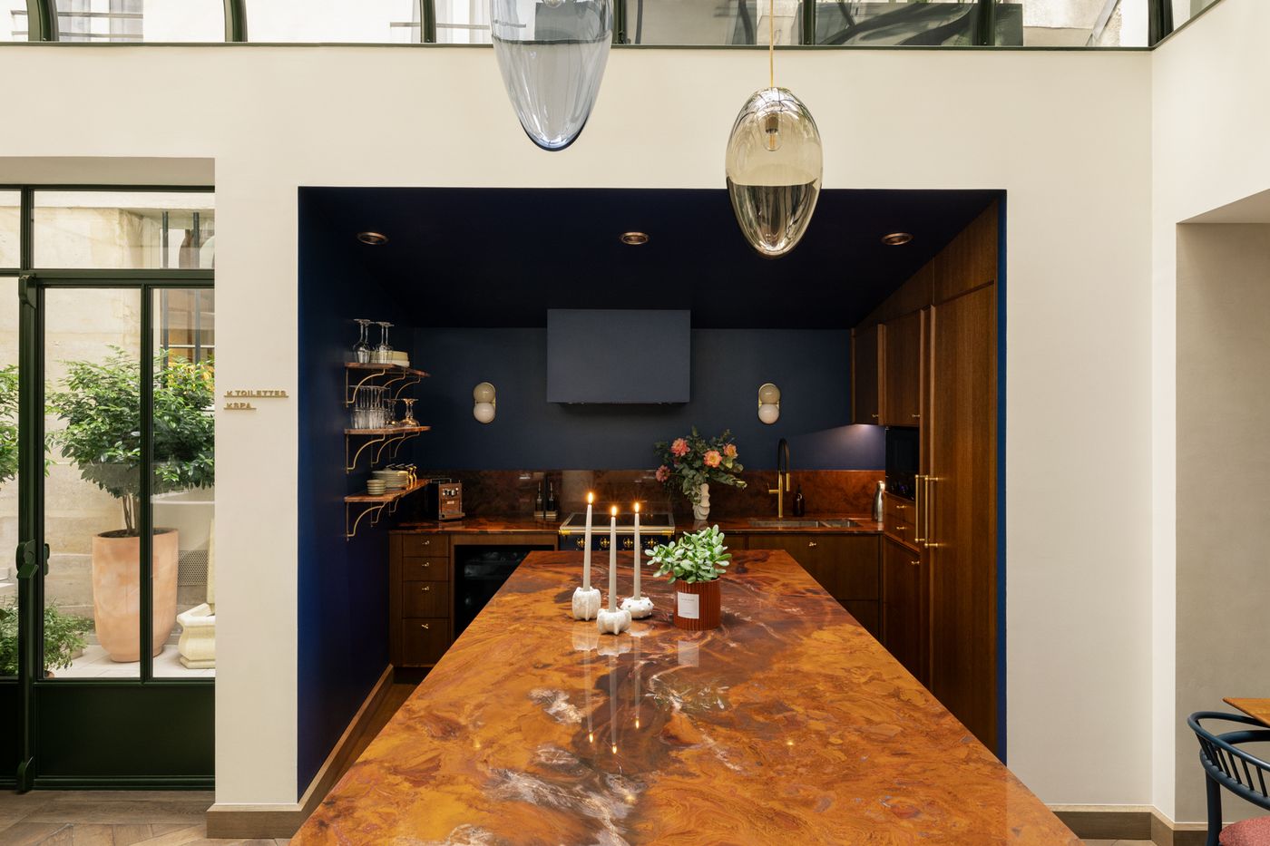 De-Buci-Restaurant-9