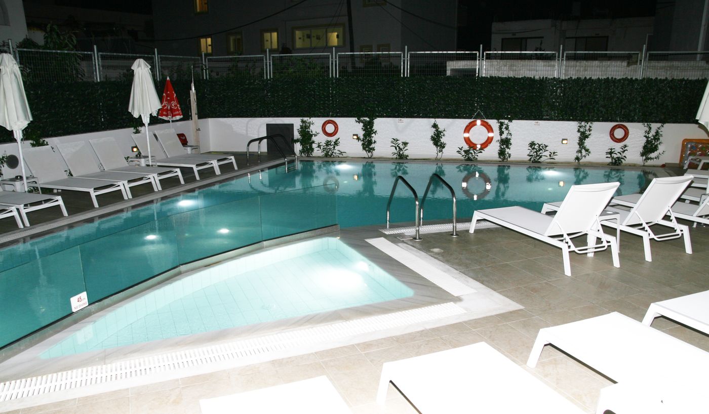 Hotel-Agrelli-Pool-61