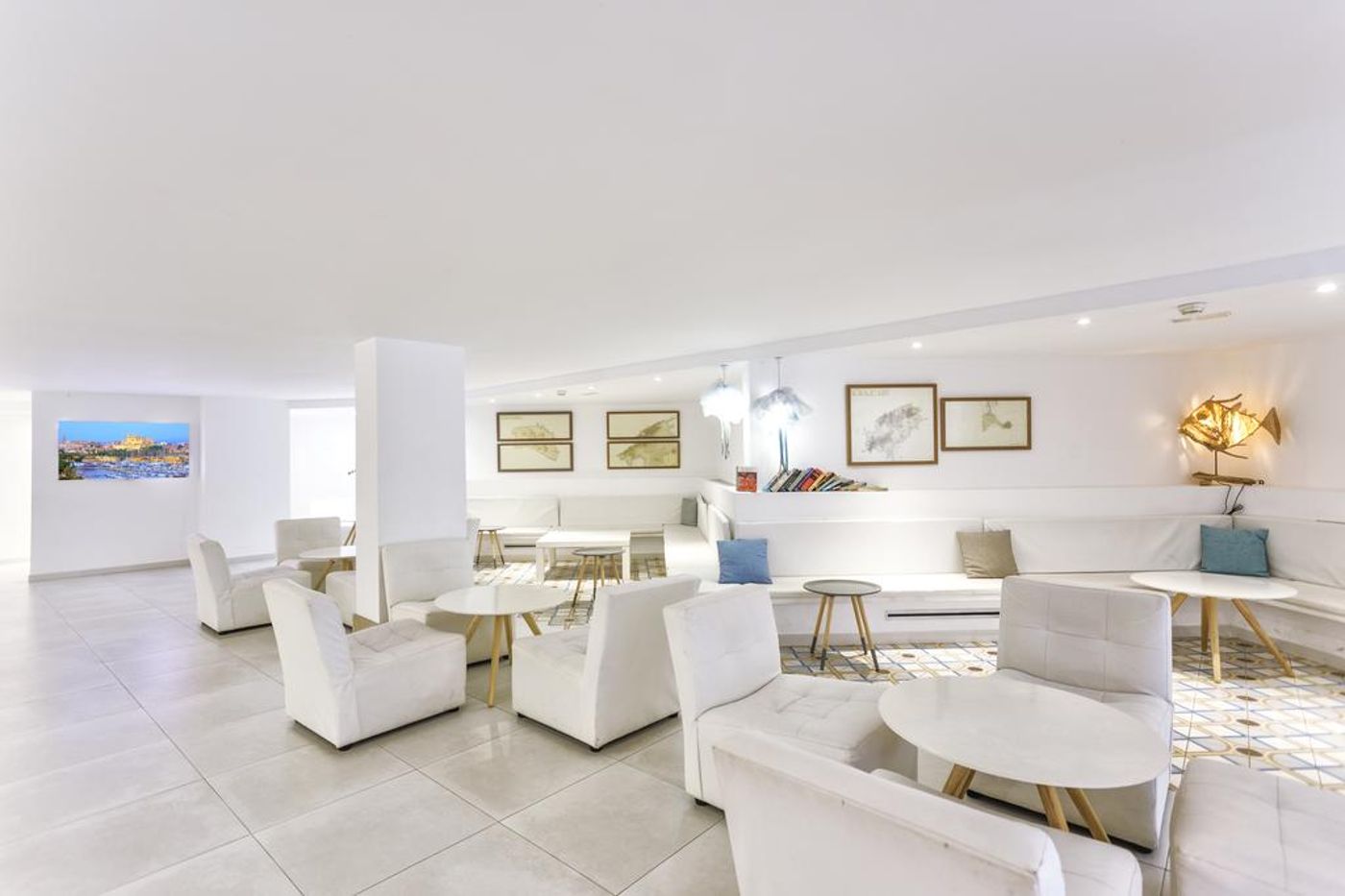 FERGUS Style Cala Blanca Suites