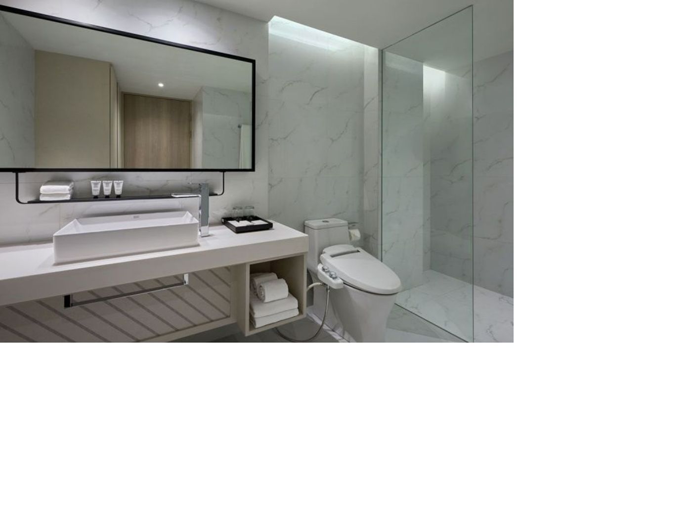 Oakwood-Studios-Sukhumvit-Bangkok-Room-33