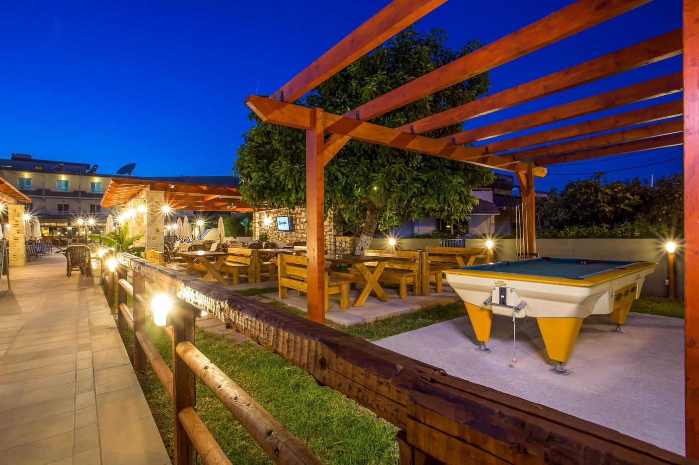 Georgia-Apartments-Bar-34