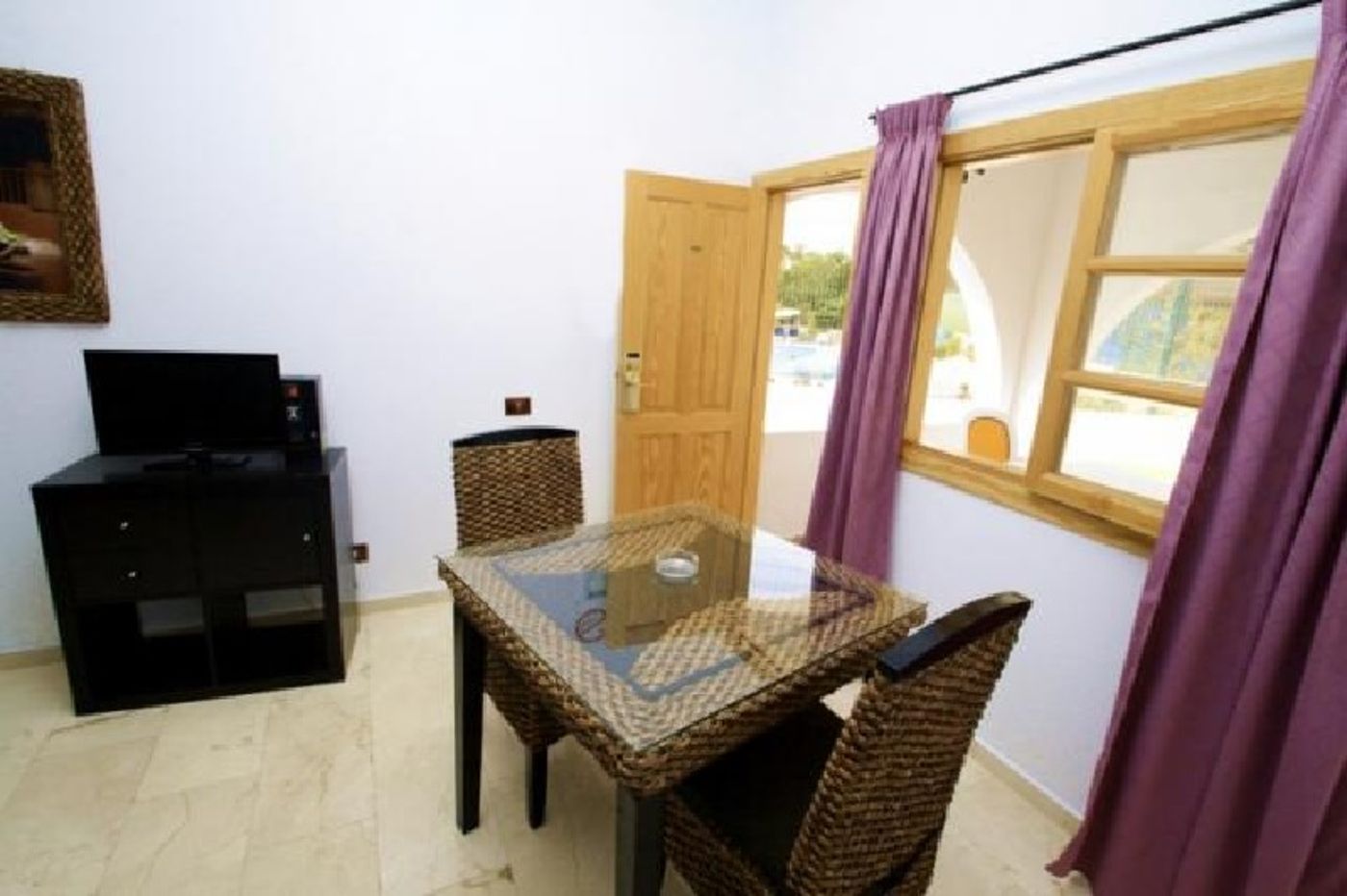 Rebecca-Park-Room-25