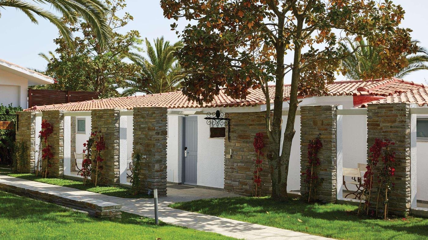 Eagles-Palace-Room-19