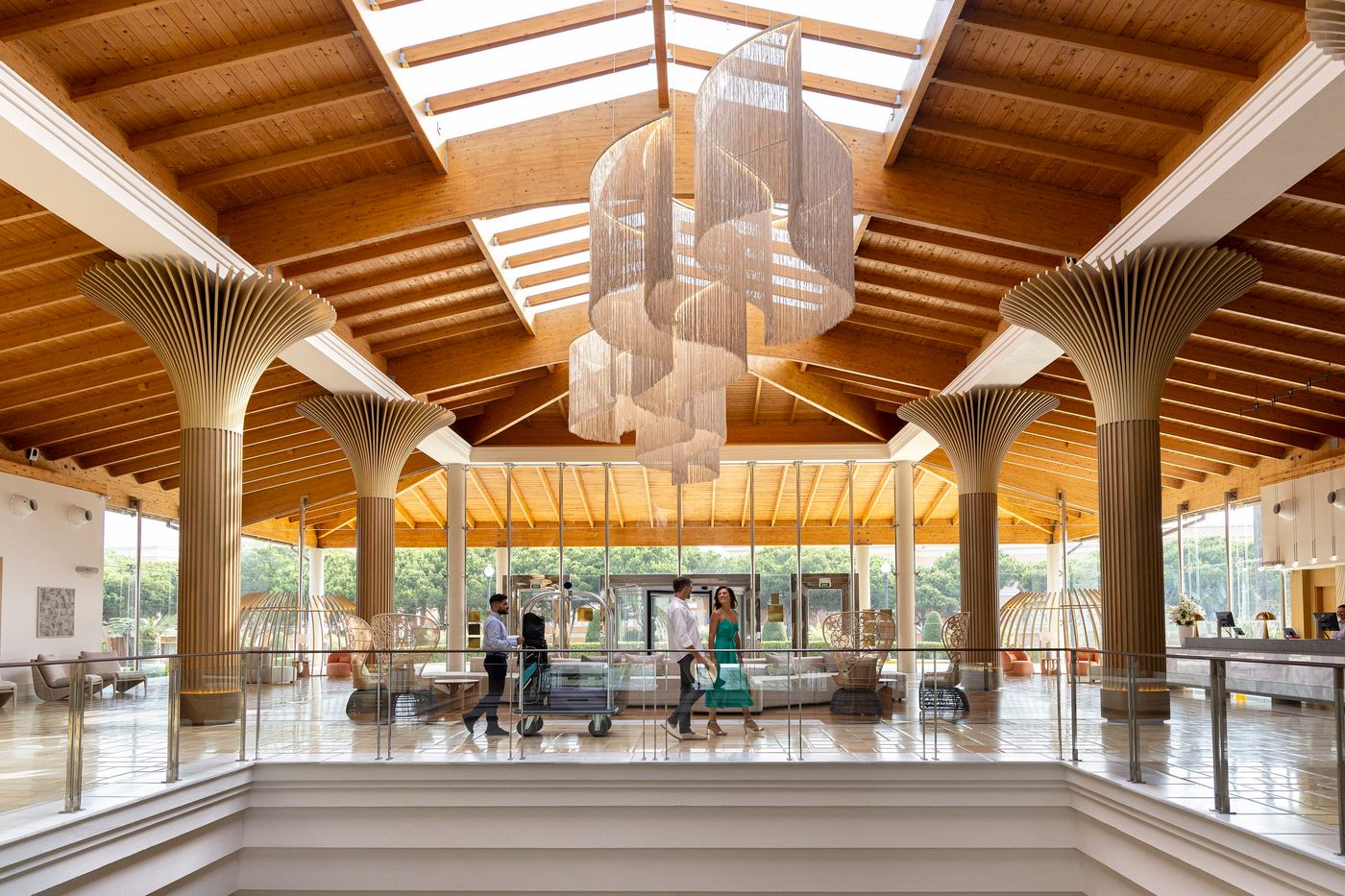 Hipotels-Barrosa-Palace-Lobby-57