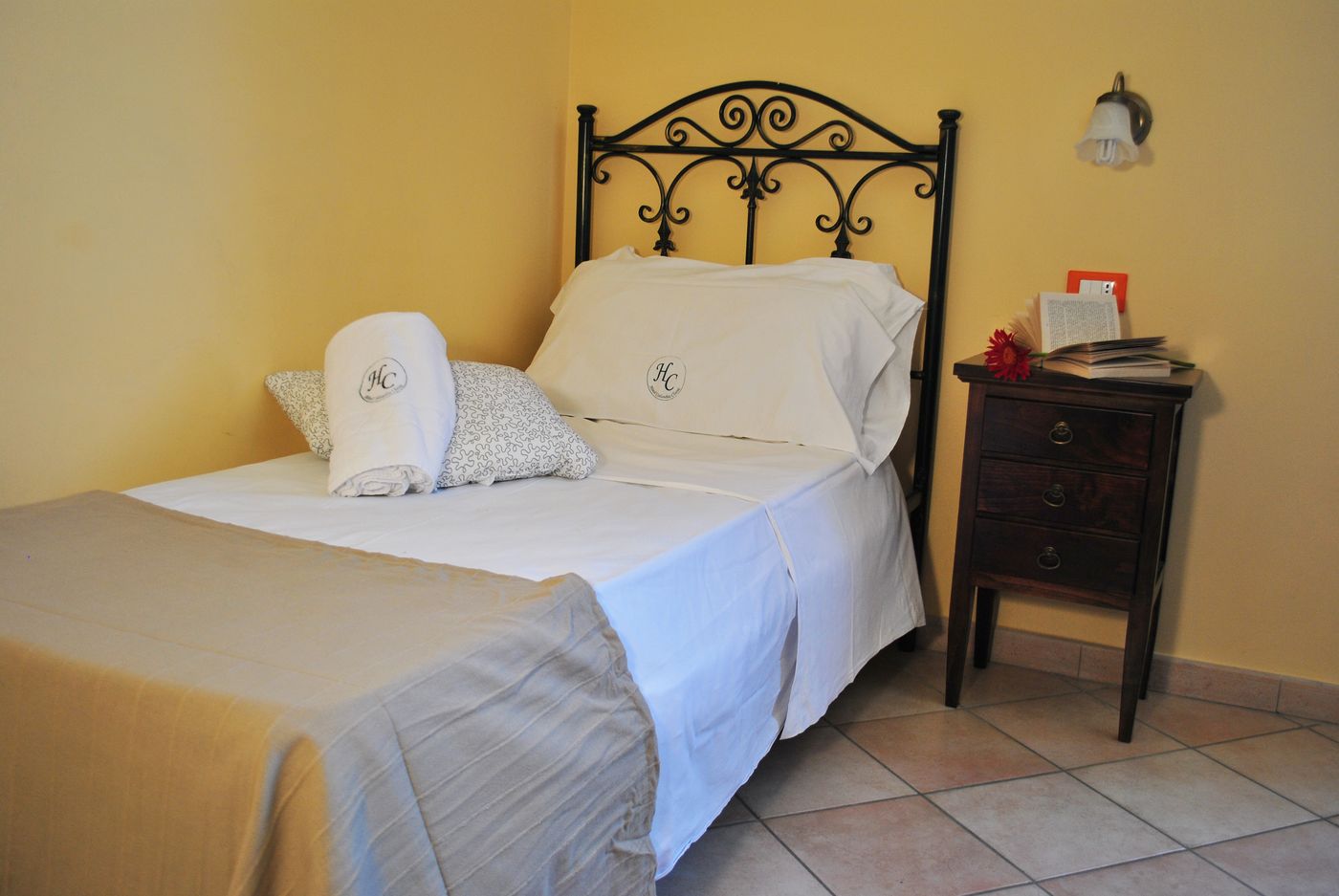 Hotel-Columbia-Room-3